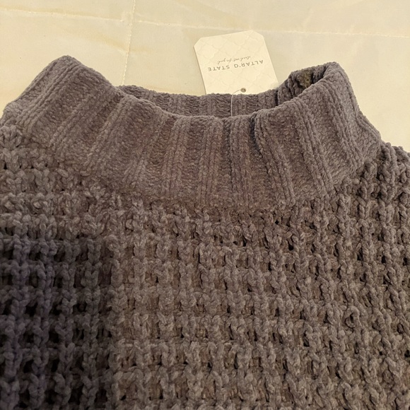 Gray Altar’d State sweater - Picture 3 of 4